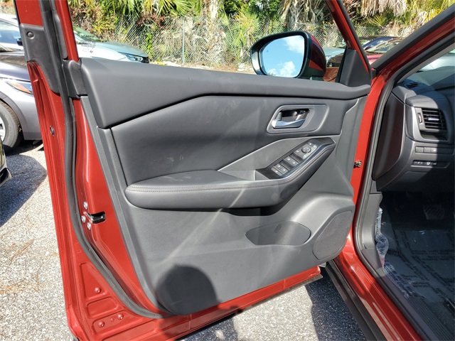 2026 Nissan Rogue SV photo 3