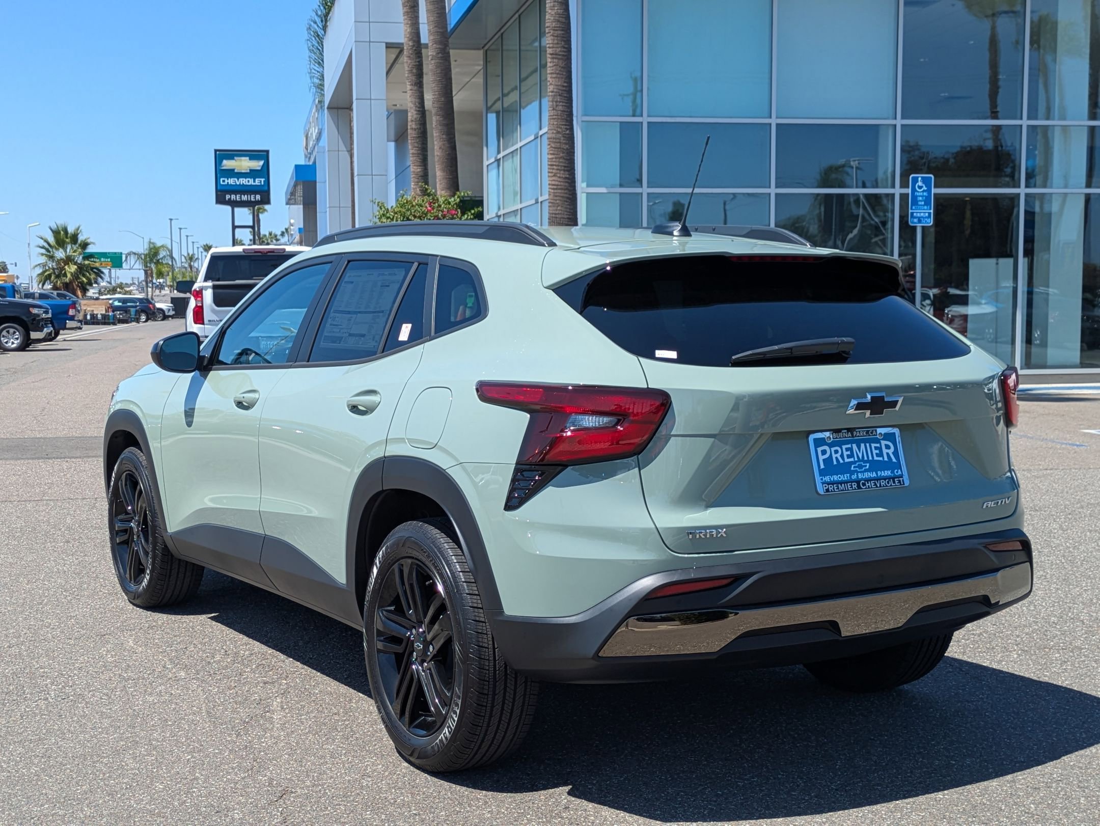 2026 Chevrolet Trax ACTIV photo 2