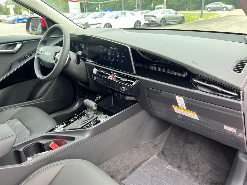 2025 Kia Niro EX Touring photo 31