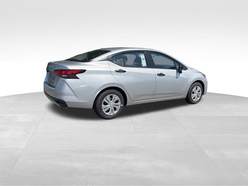 2025 Nissan Versa S photo 3