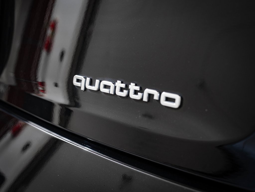 2022 Audi e-tron Premium photo 17
