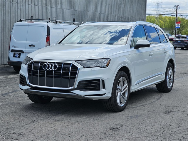 2024 Audi Q7 55 Premium Plus photo 4