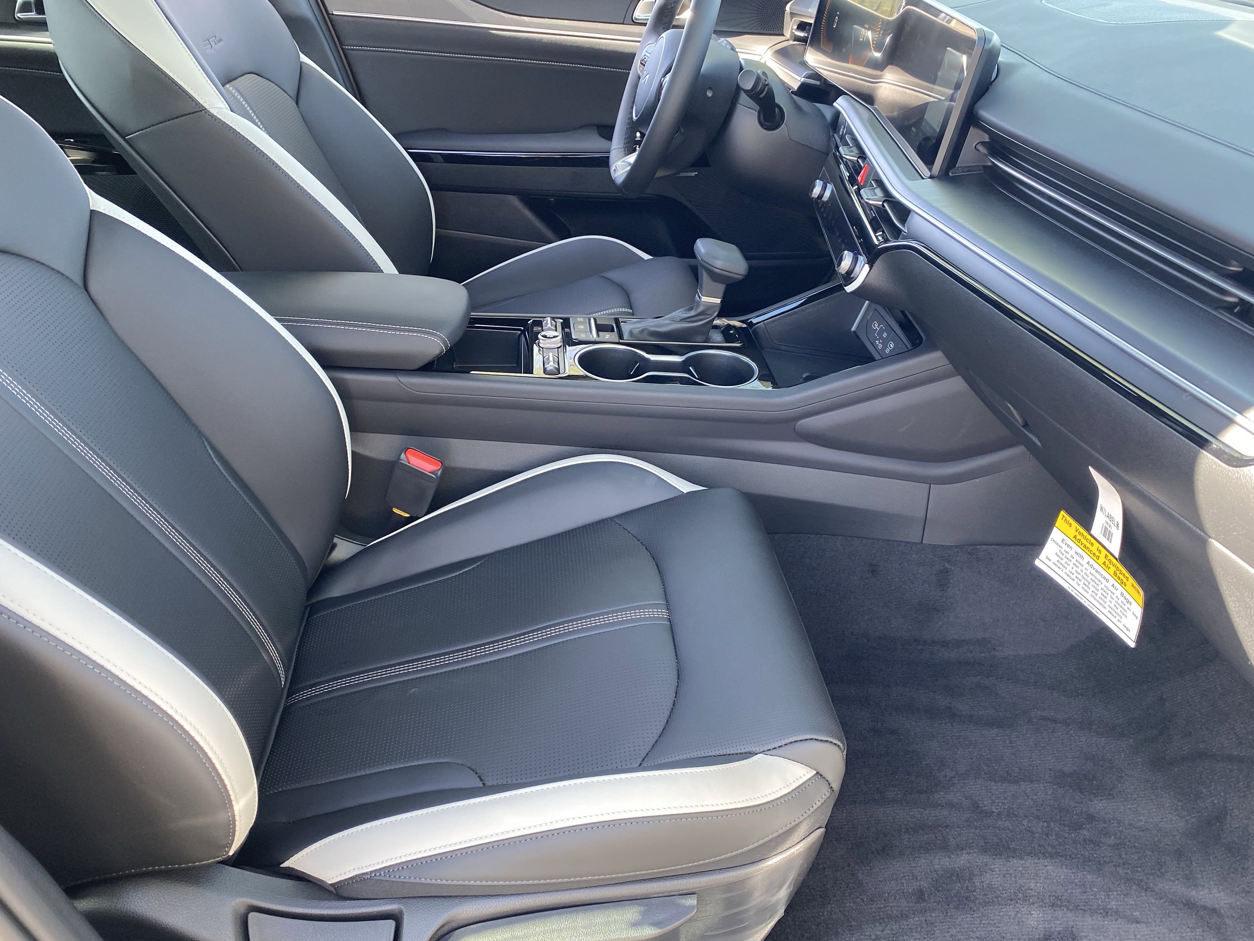 2026 Kia K5 GT-Line photo 4