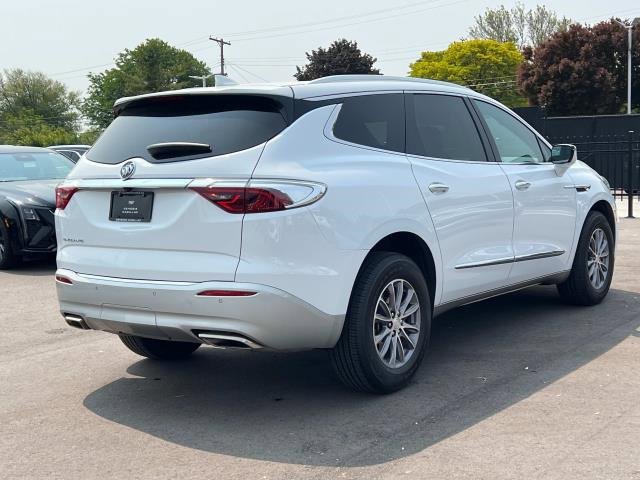 2022 Buick Enclave Essence photo 10