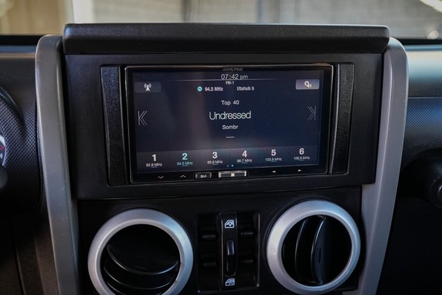 2008 Jeep Wrangler Unlimited Sahara photo 17
