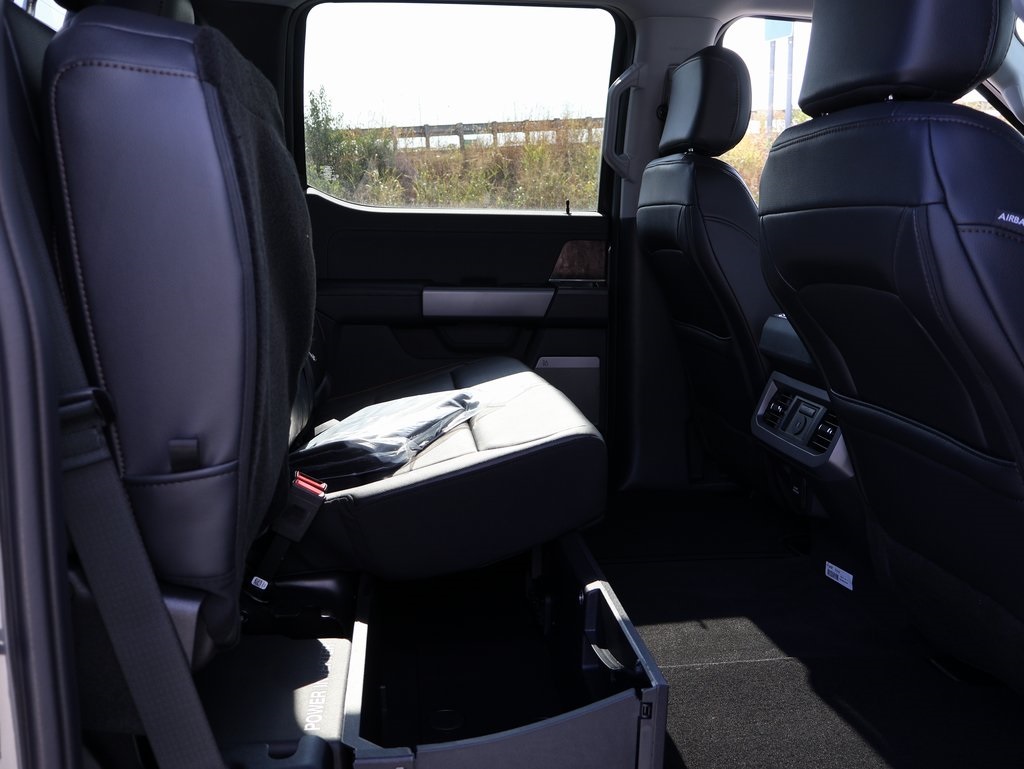 2026 Ford F-250 Lariat photo 11