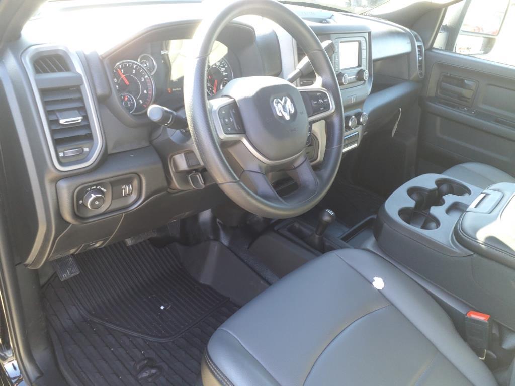 2024 Ram 2500 Tradesman photo 3