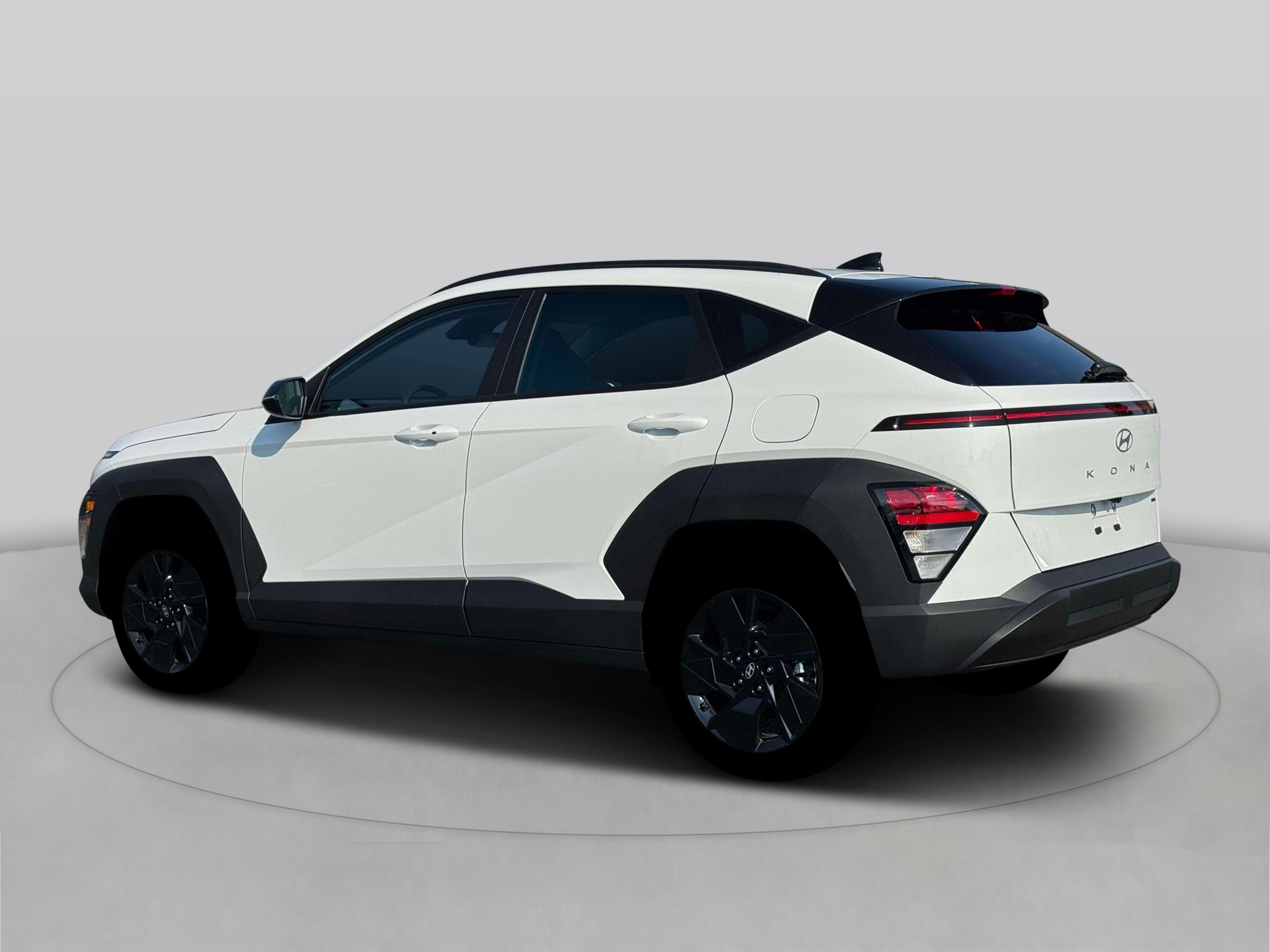 2026 Hyundai Kona SEL photo 2