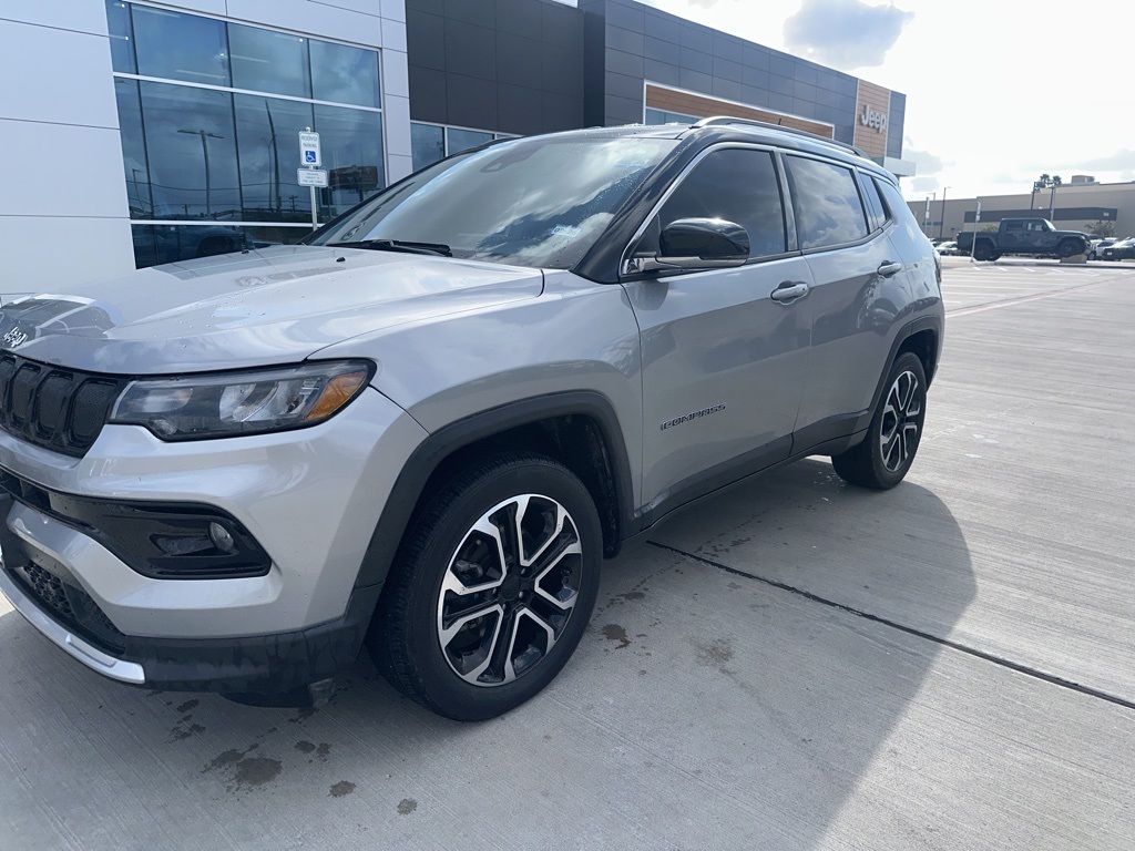 2022 Jeep Compass Limited photo 2