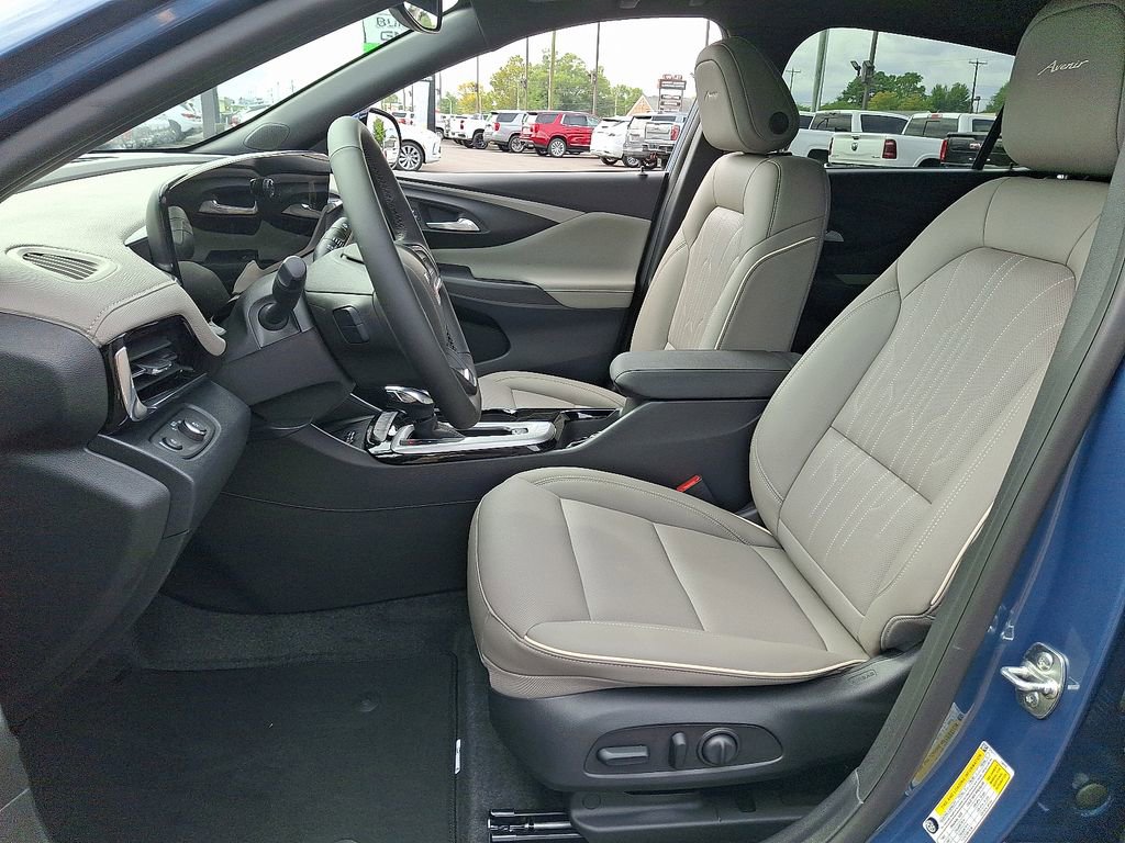 2025 Buick Envista Avenir photo 14