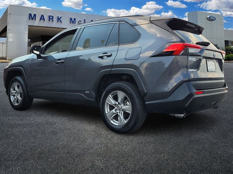 2024 Toyota RAV4 Hybrid LE photo 4