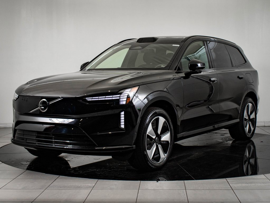 2025 Volvo EX90 Plus's photo