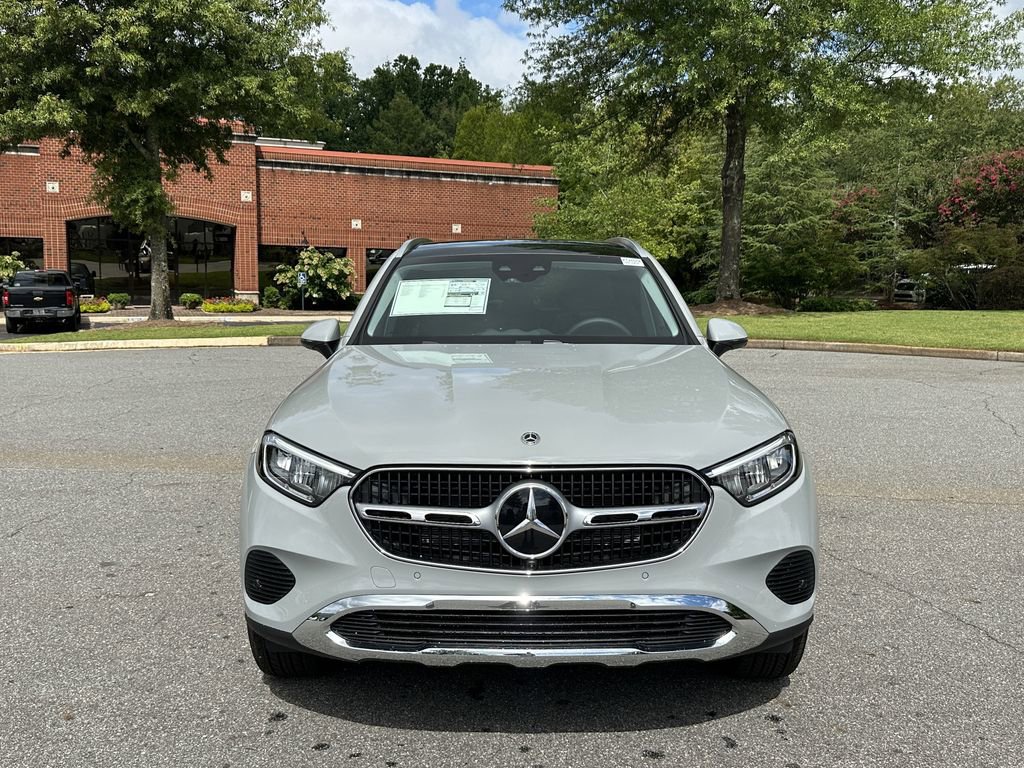 2025 Mercedes Benz GLC 350e 4MATIC photo 3