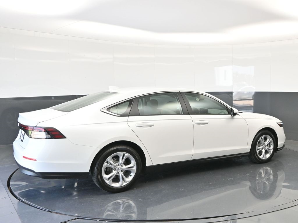 2025 Honda Accord 1.5T LX photo 2