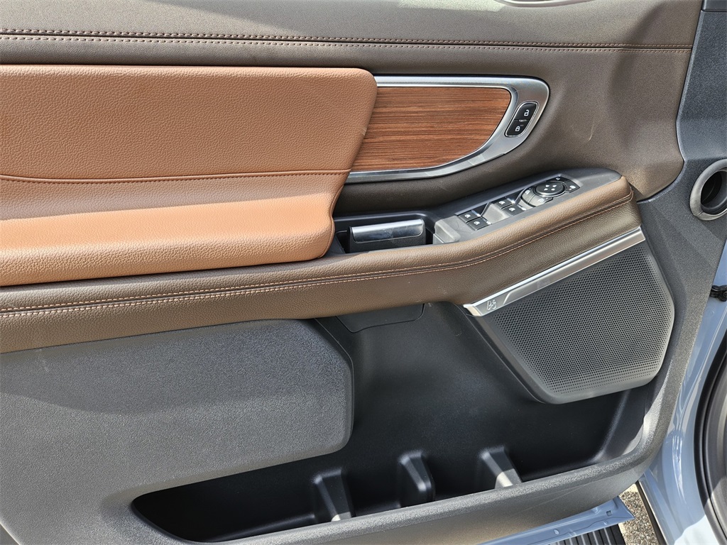 2025 Ford Expedition King Ranch photo 12
