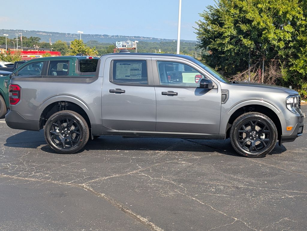 2025 Ford Maverick XLT photo 2