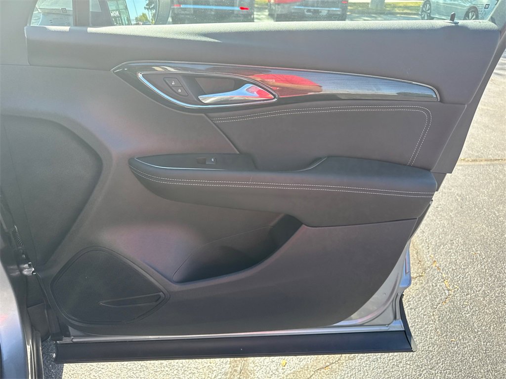 2023 Buick Envision Essence photo 34