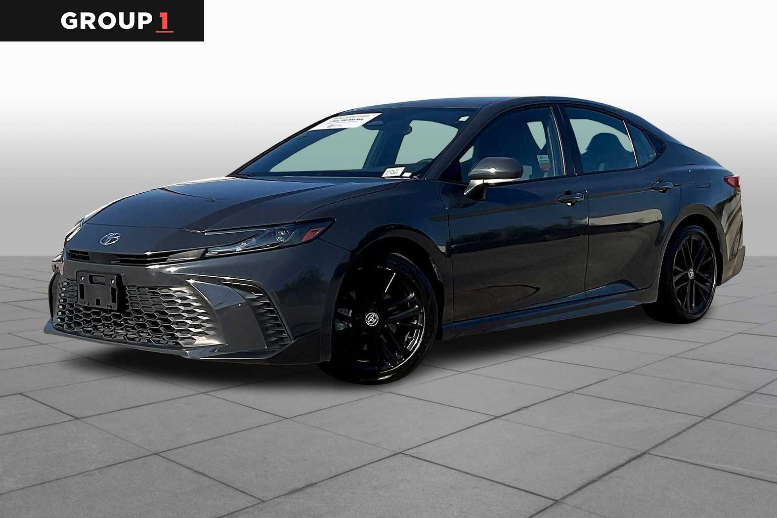 2025 Toyota Camry SE photo 2