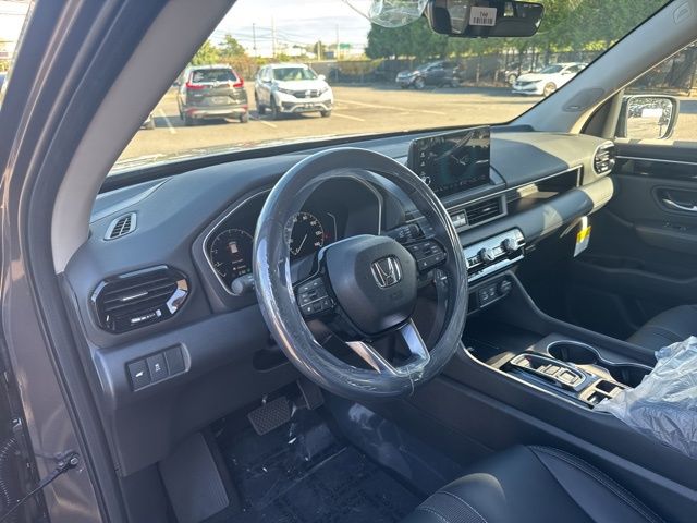 2025 Honda Pilot Touring photo 4