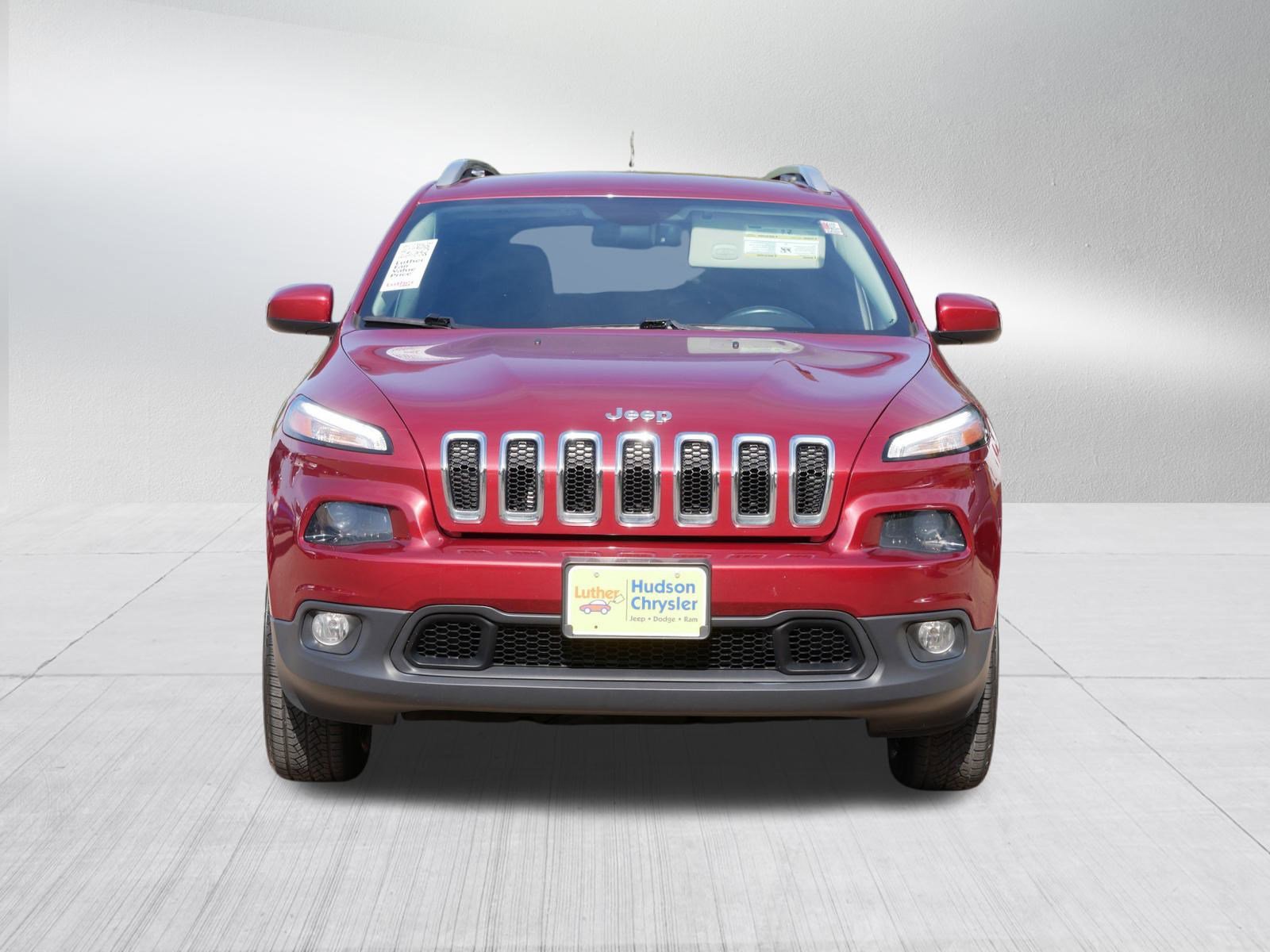 2017 Jeep Cherokee Latitude photo 2