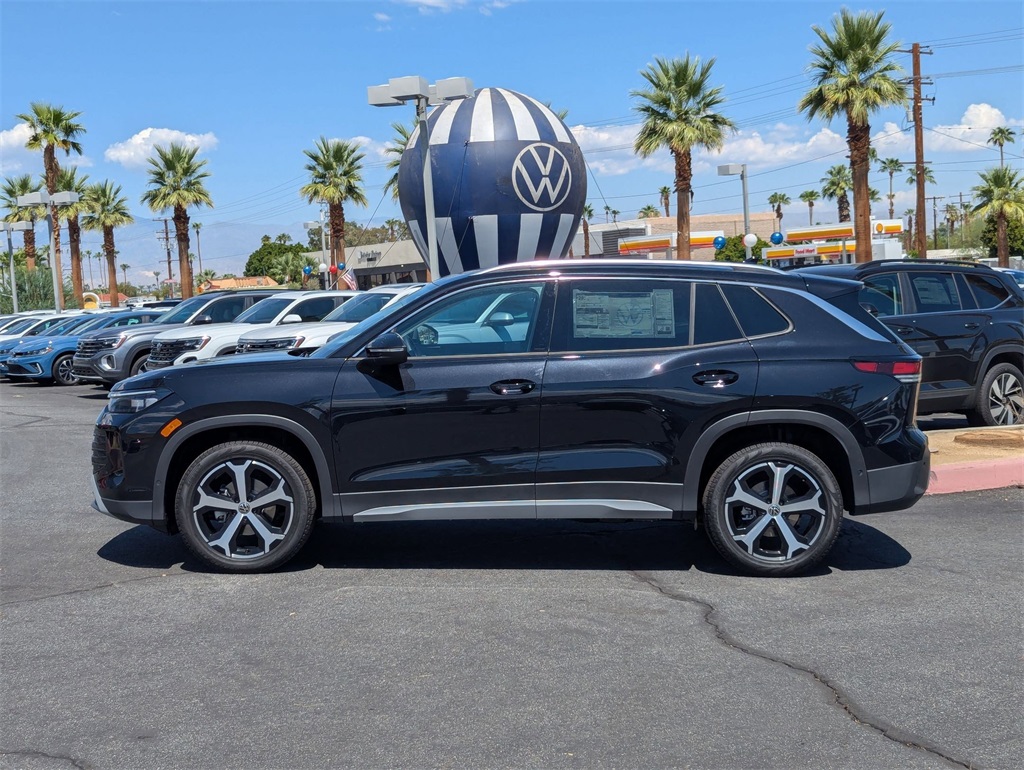 2025 Volkswagen Tiguan SE photo 3