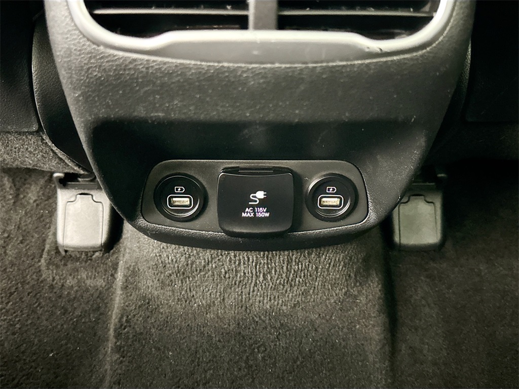 2023 Hyundai Santa Fe Limited photo 16