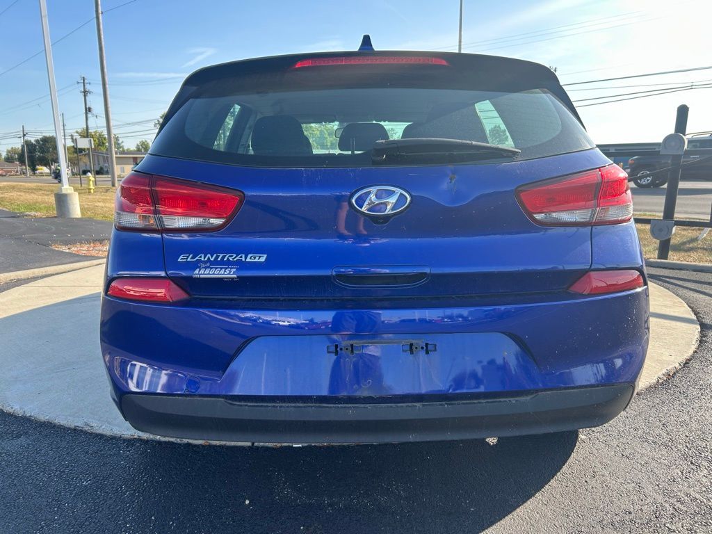 2019 Hyundai Elantra GT photo 4