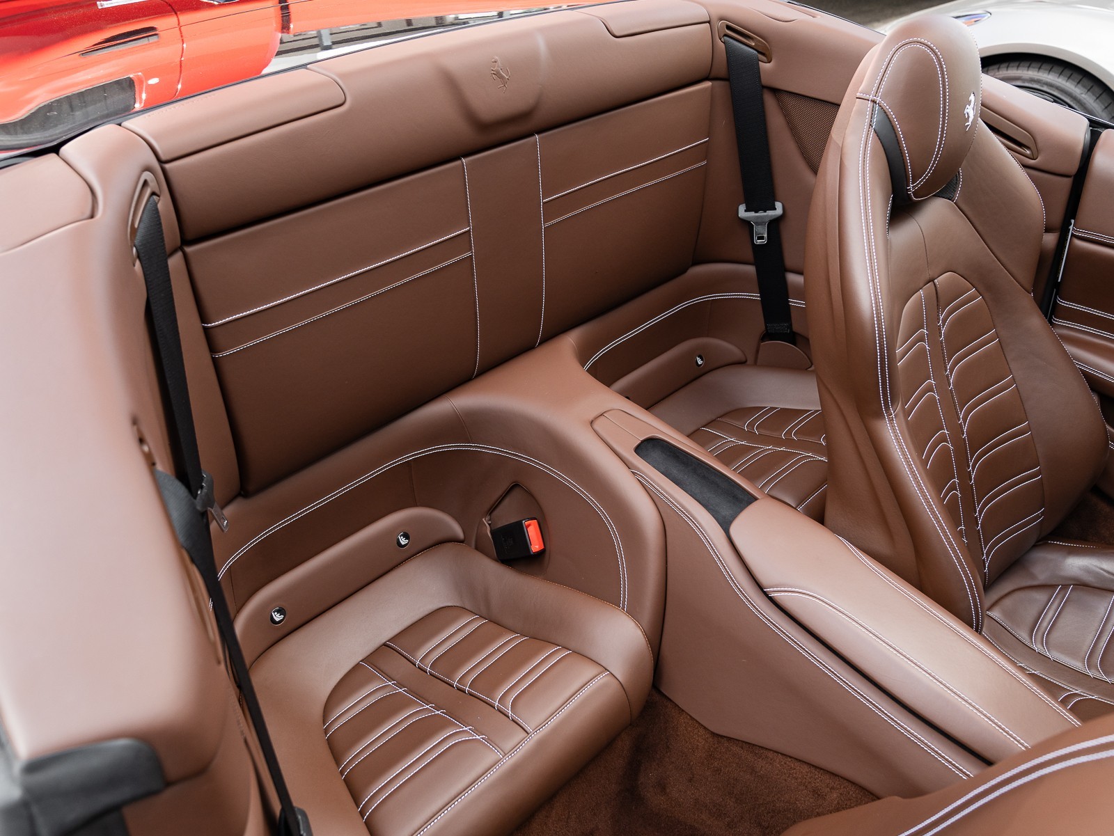 2015 Ferrari California T photo 19