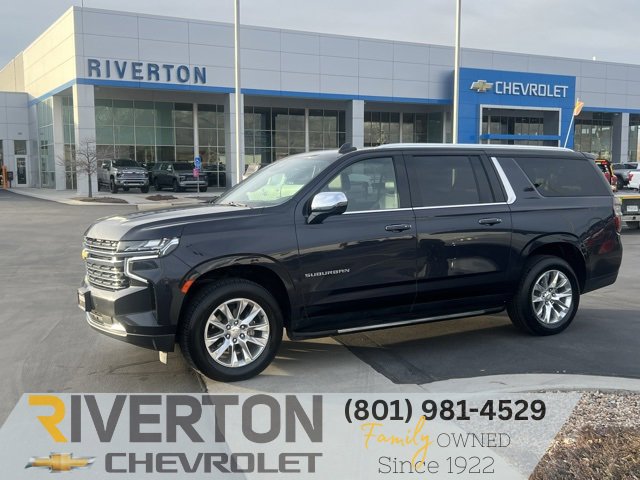 2023 Chevrolet Suburban Premier's photo