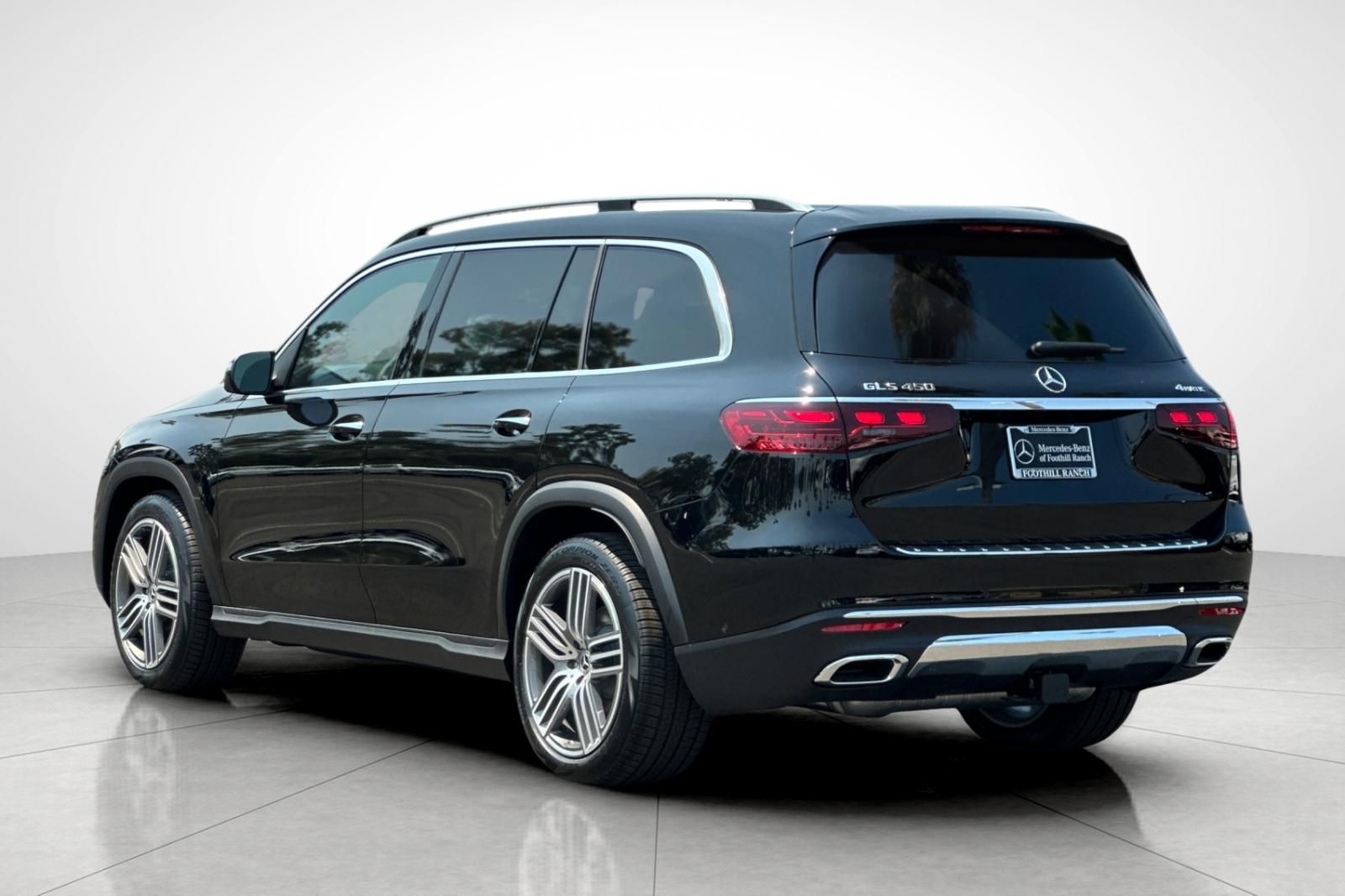 2025 Mercedes Benz GLS 450 4MATIC photo 13