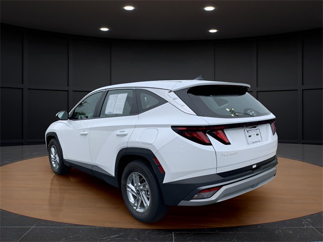 2025 Hyundai Tucson SE photo 3