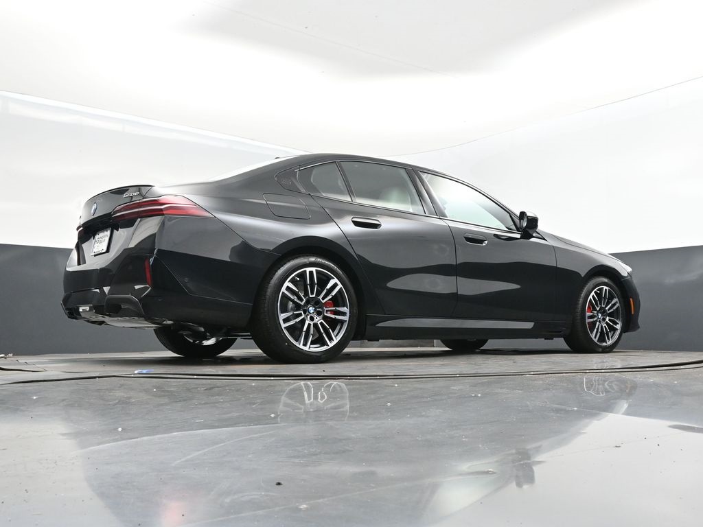 2026 Bmw 550e xDrive photo 39