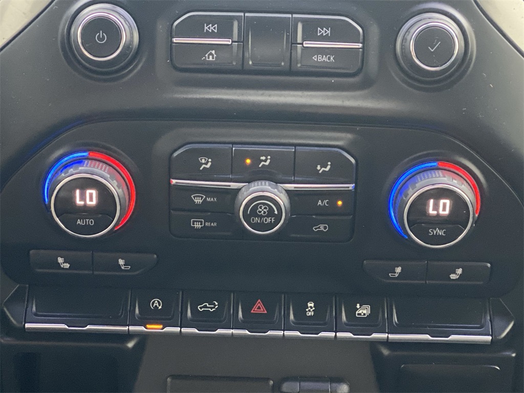 2019 Chevrolet Silverado 1500 RST photo 16