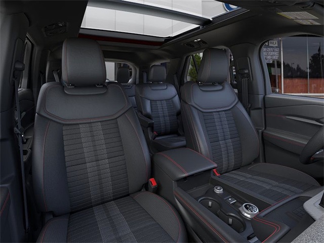 2025 Ford Explorer ST-Line photo 10