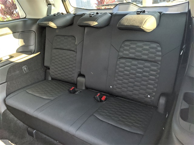 2025 Nissan Pathfinder SV photo 17