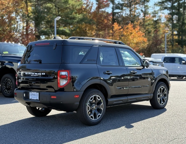 2025 Ford Bronco Sport Outer Banks photo 4