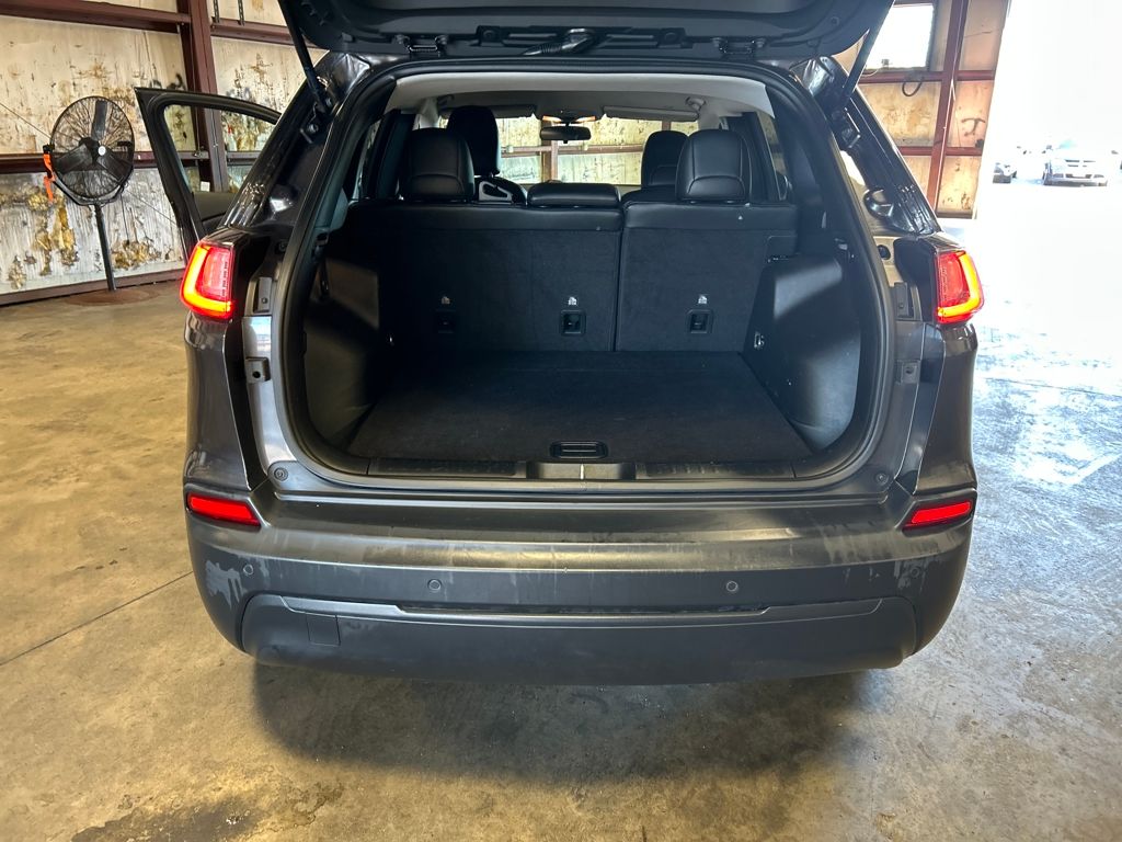 2020 Jeep Cherokee Altitude photo 20