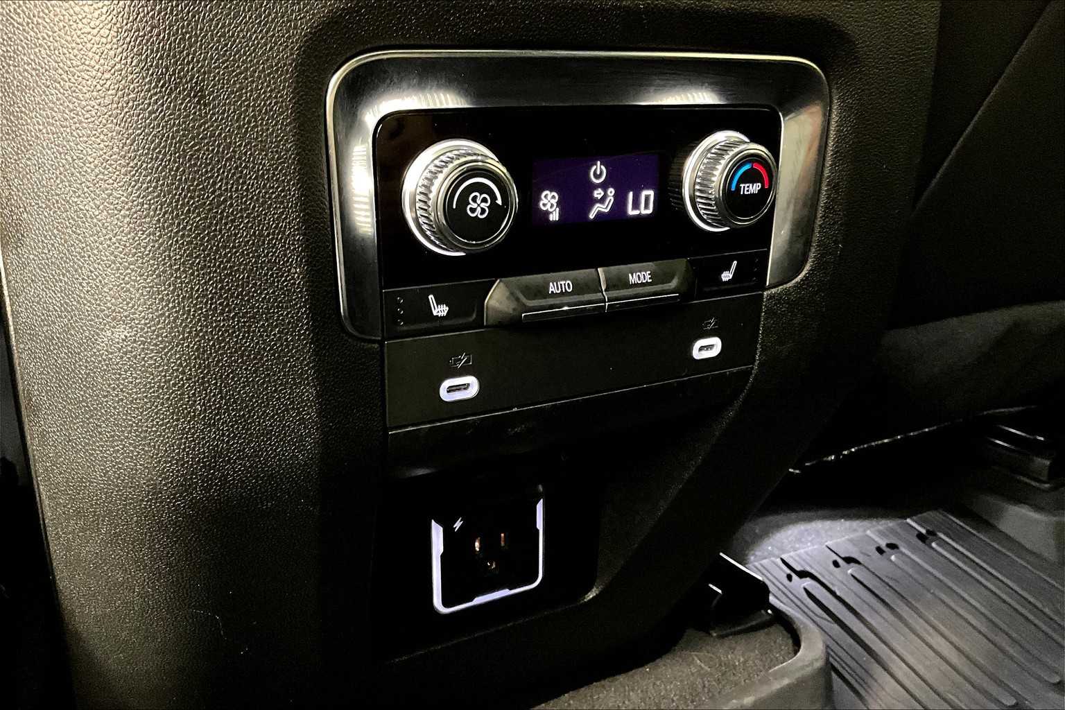2024 Gmc Yukon XL AT4 photo 29