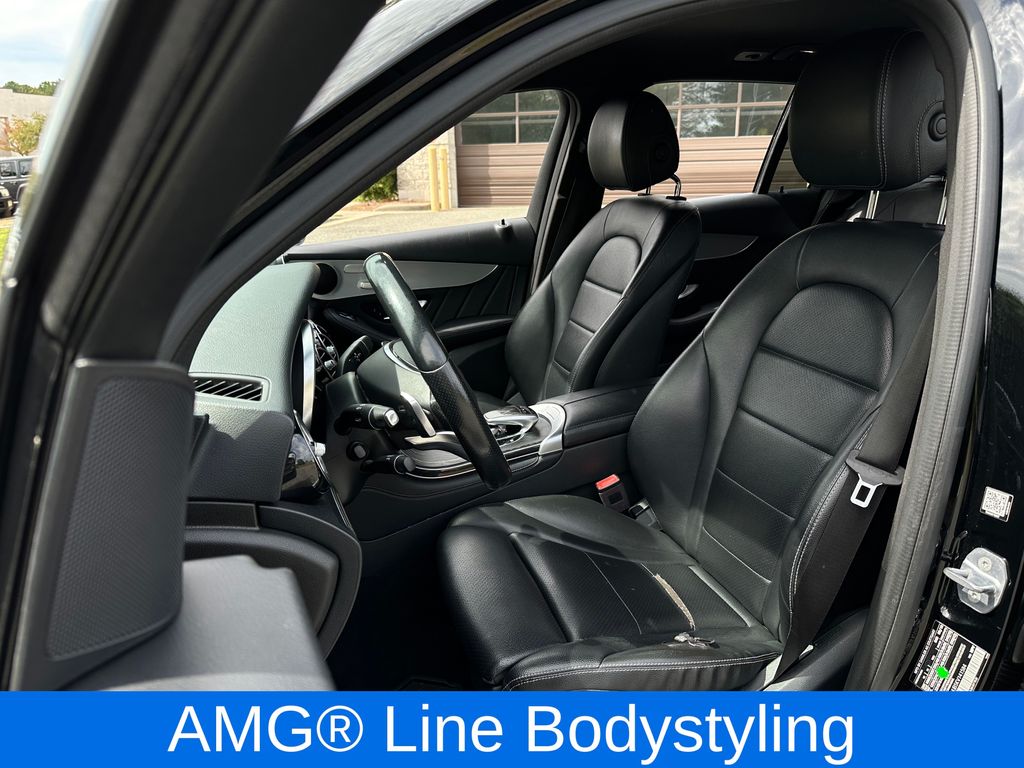 2019 Mercedes Benz GLC 300 photo 16