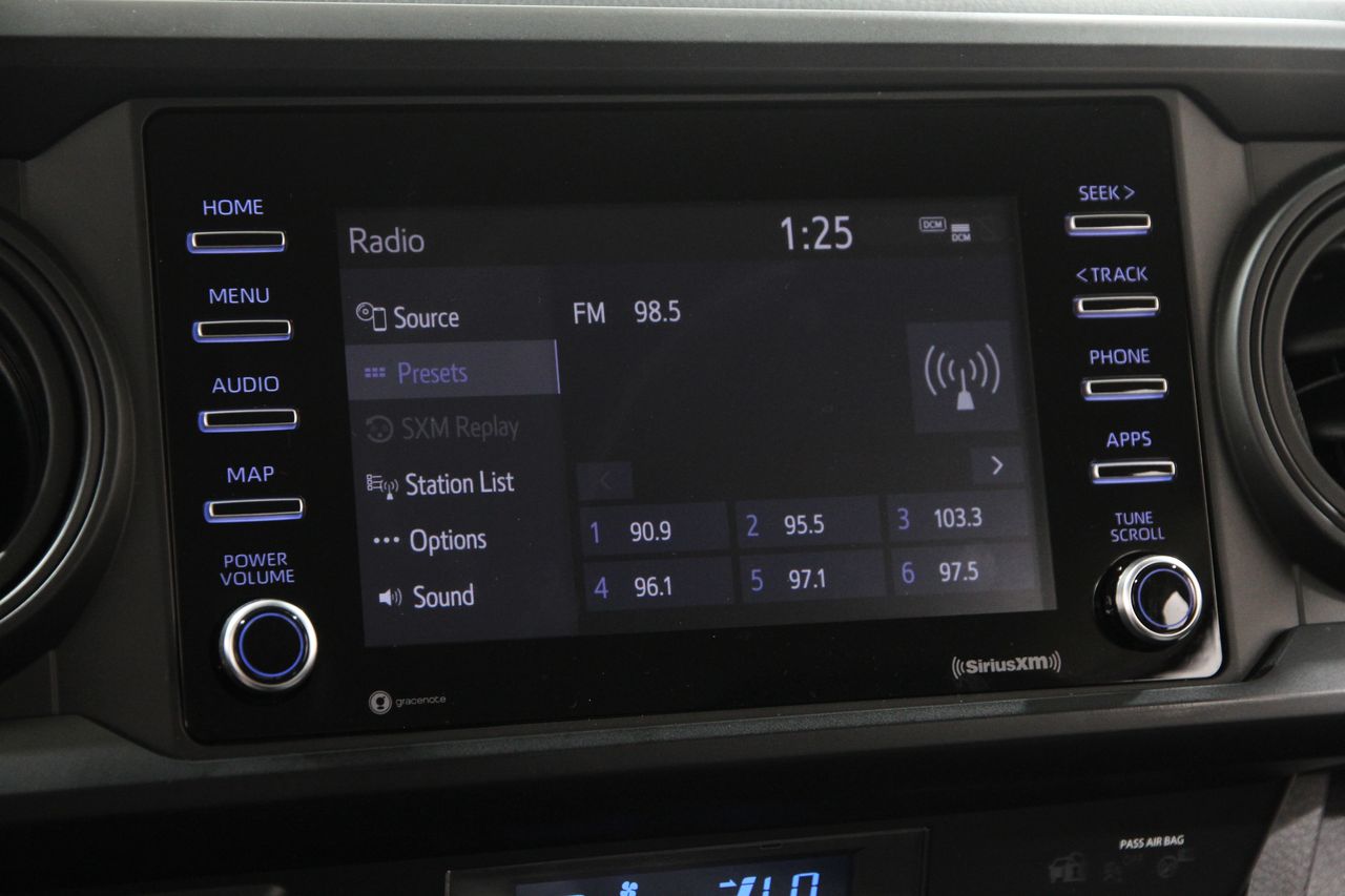 2022 Toyota Tacoma SR V6 photo 10