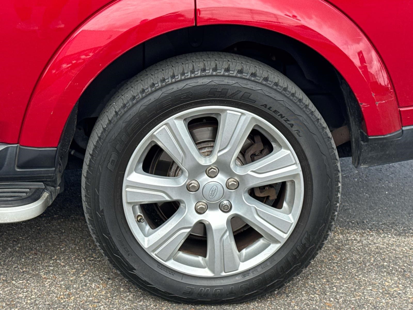 2015 Land Rover LR4 Base photo 2