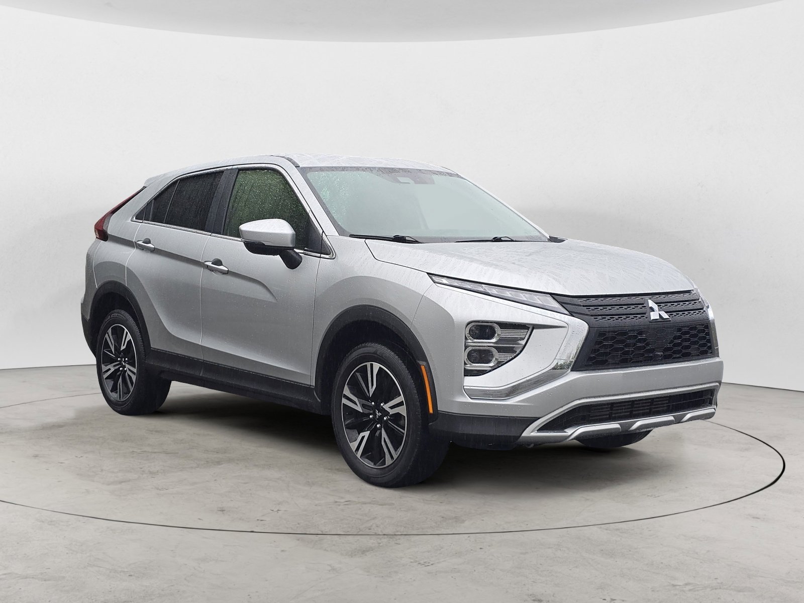 2024 Mitsubishi Eclipse Cross SE's photo