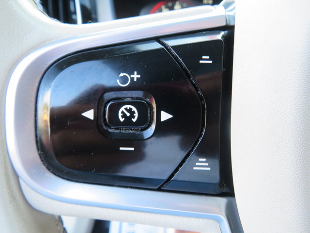 2018 Volvo XC60 Inscription photo 28