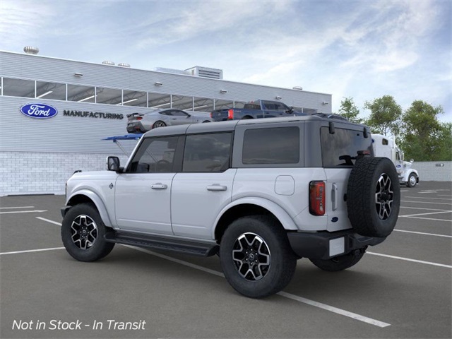 2025 Ford Bronco Outer Banks photo 4