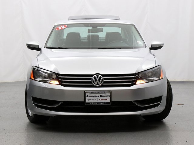 2012 Volkswagen Passat SE photo 4