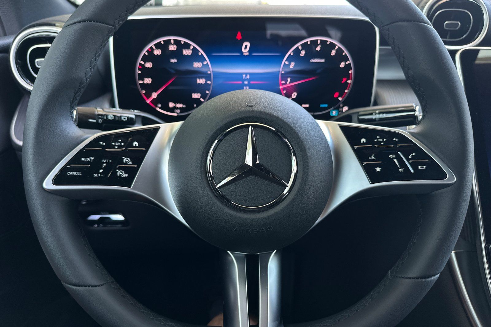2025 Mercedes Benz GLC 300 photo 16