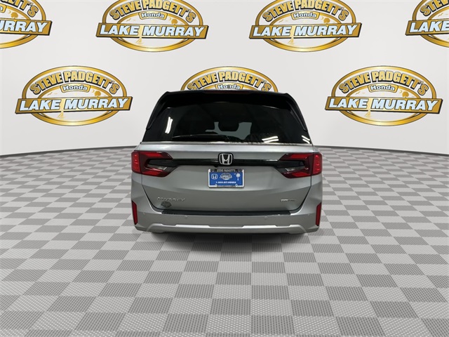 2025 Honda Odyssey Touring photo 2