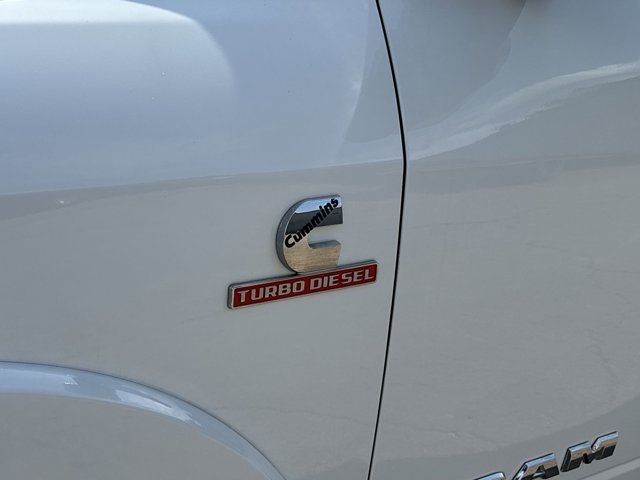 2022 Ram 3500 Laramie photo 15