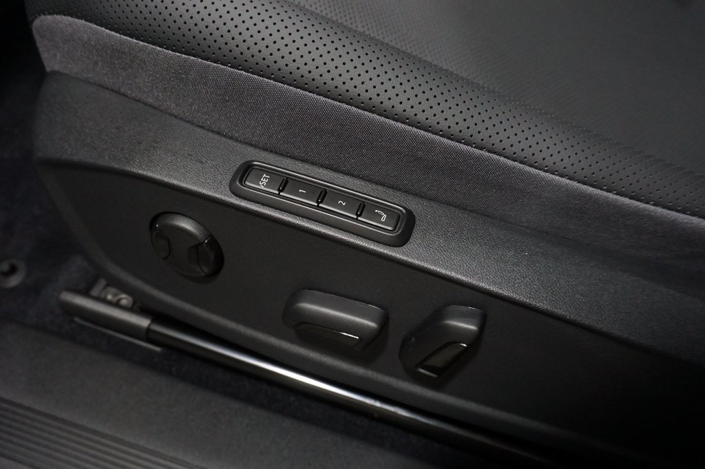2025 Volkswagen ID.4 Pro Plus photo 27