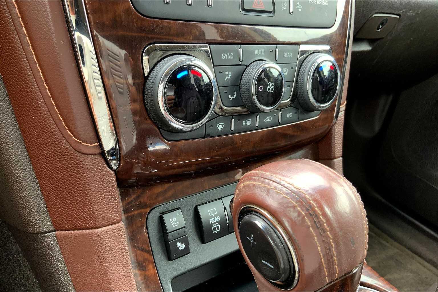 2014 Buick Enclave Premium photo 31